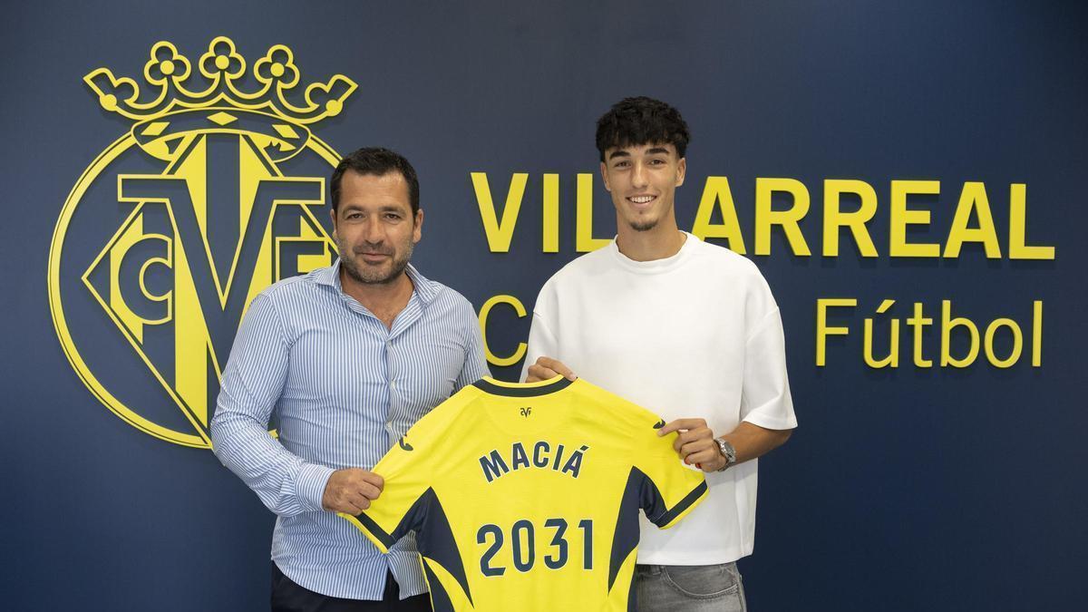 Vídeo: El spot y la entrevista de Carlos Maciá tras renovar por el Villarreal hasta el 2031