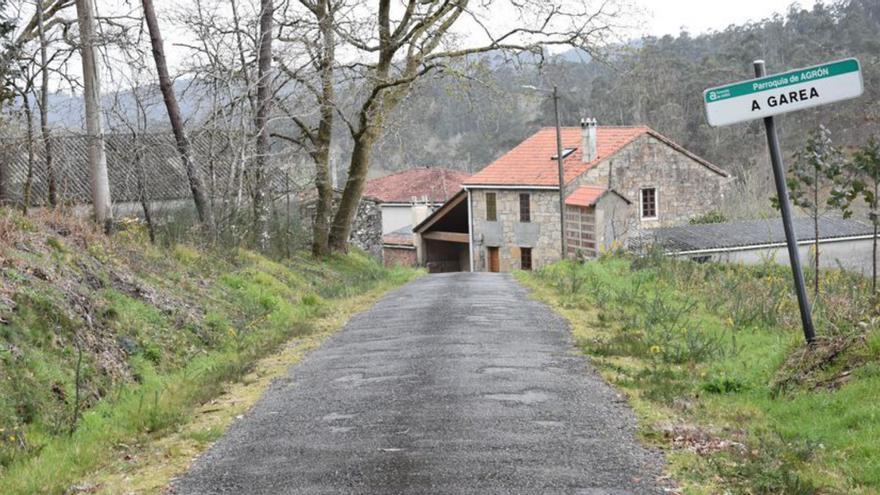 Estado de la carretera de acceso al núcleo de A Garea, Ames / concello