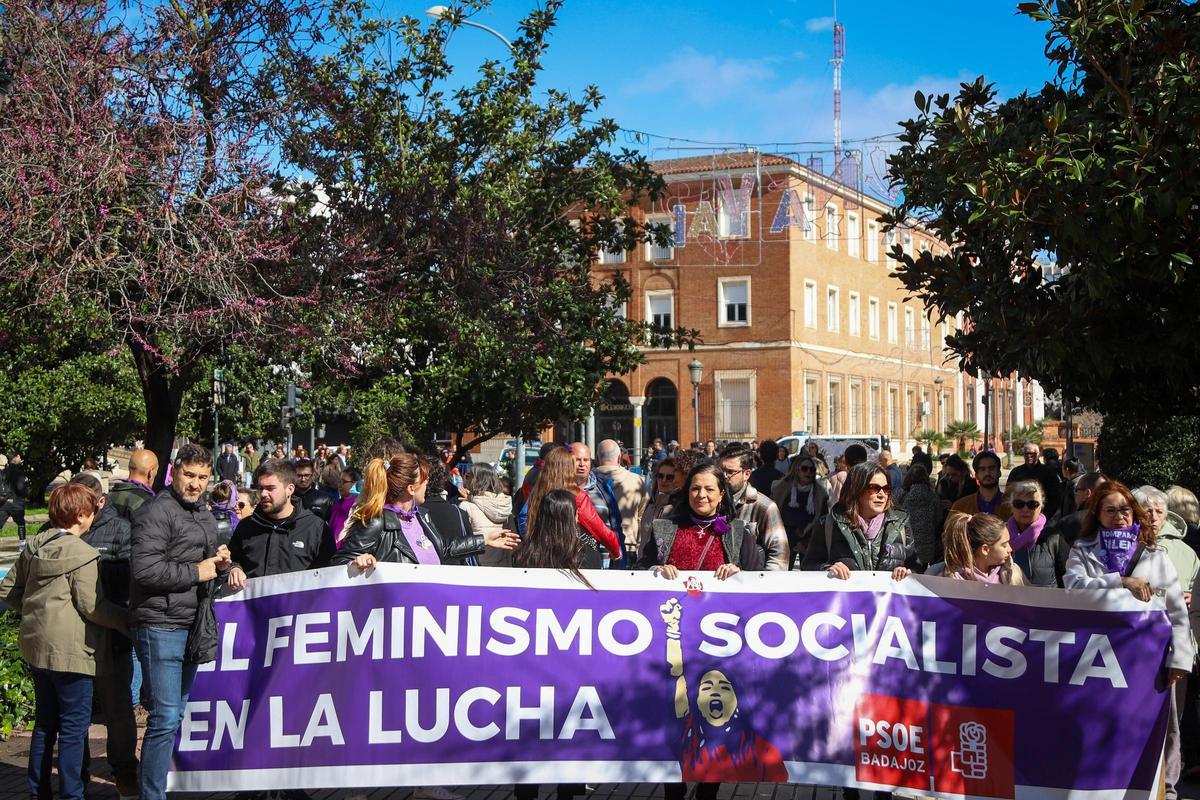 Así han sido las manifestaciones por el 8M en Extremadura