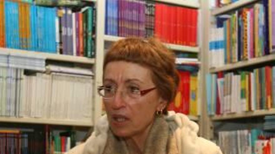 Alicante homenajea  a la poeta Tina Pastor