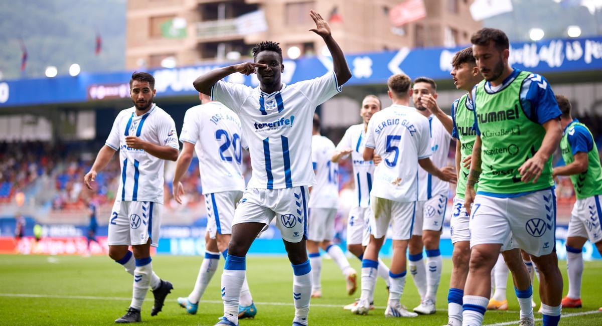 Mohammed Dauda celebra un gol con el Tenerife durante el pasado curso.