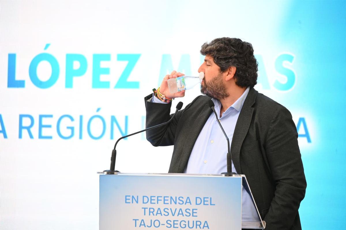 Fernando López Miras, presidente de la Región de Murcia, durante su intervención
