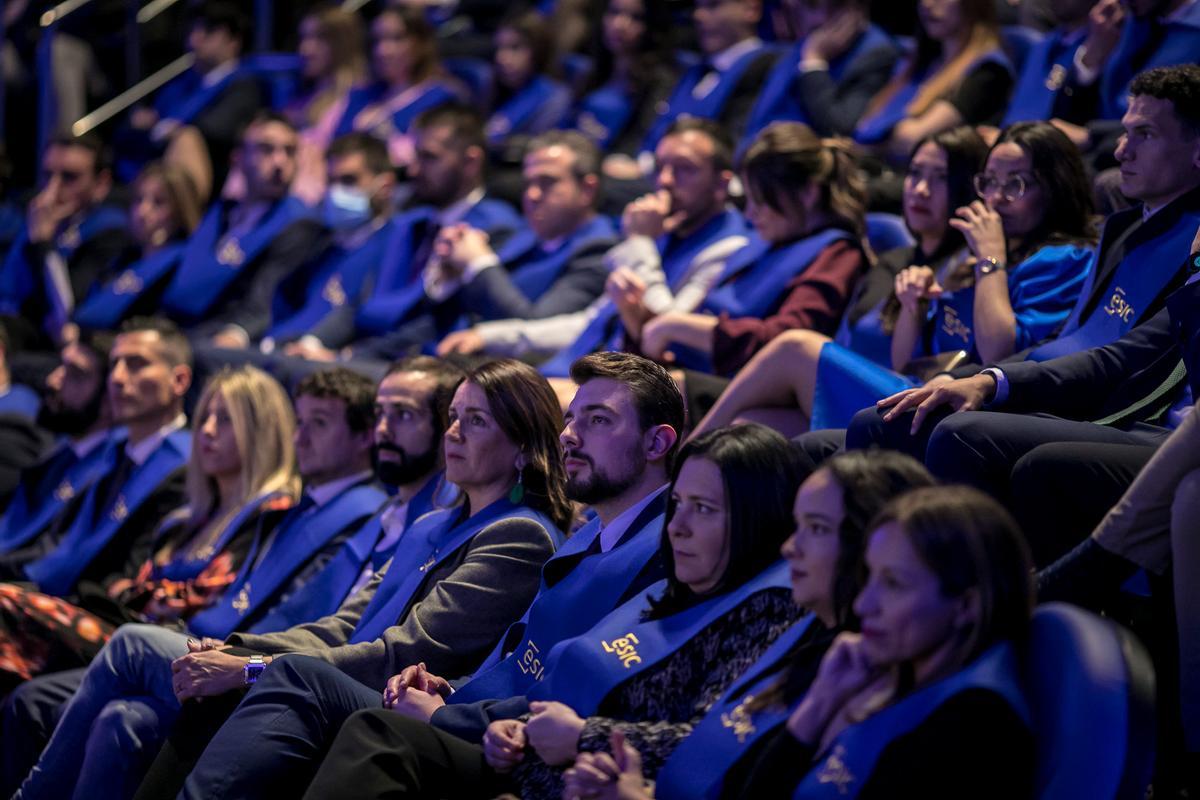 ESIC contribuye a la formación del talento de los jóvenes.