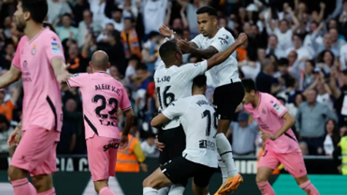 Samu Lino, celebrando su gol al Espanyol