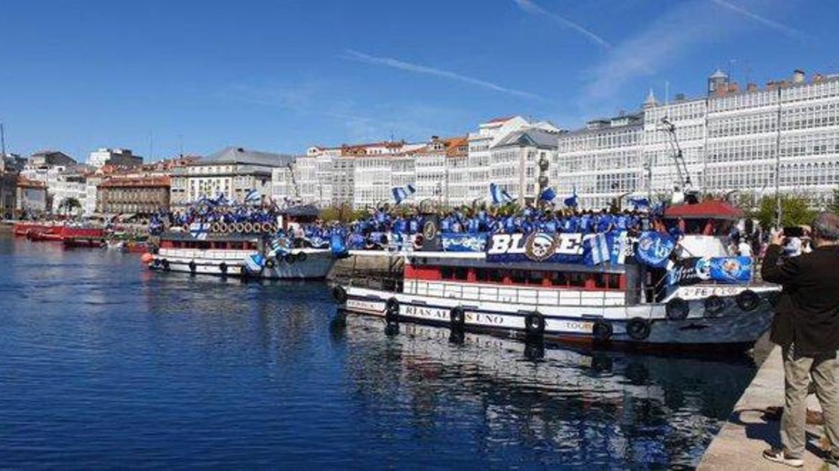 Aficionados deportivista a su salida a Ferrol