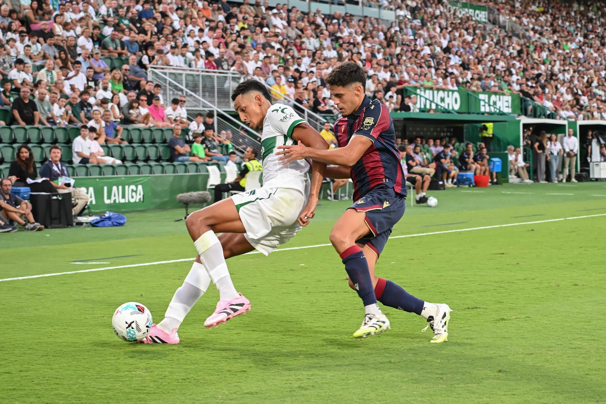 Las mejores imágenes del la victoria del Elche CF frente al Levante (2-0)