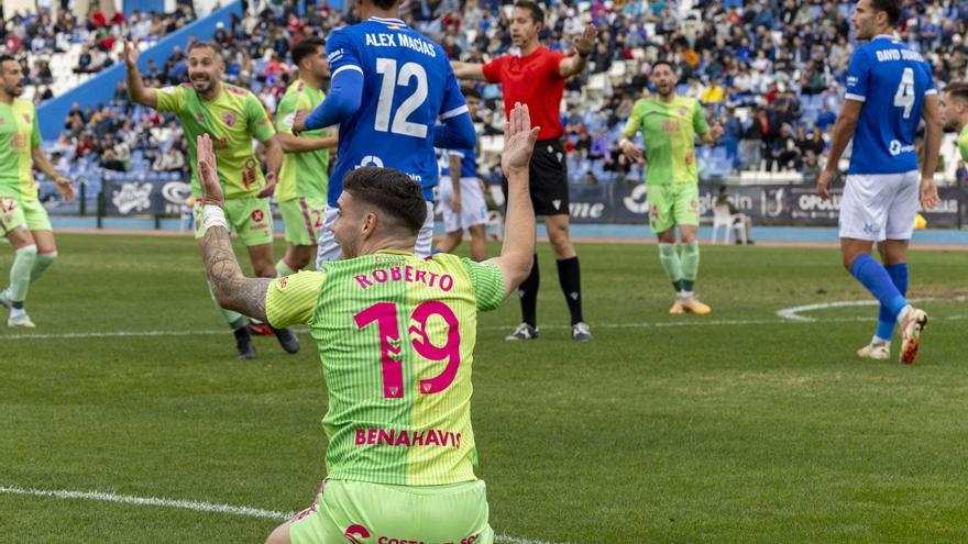 Frenazo en seco del Málaga CF en Melilla (1-0)