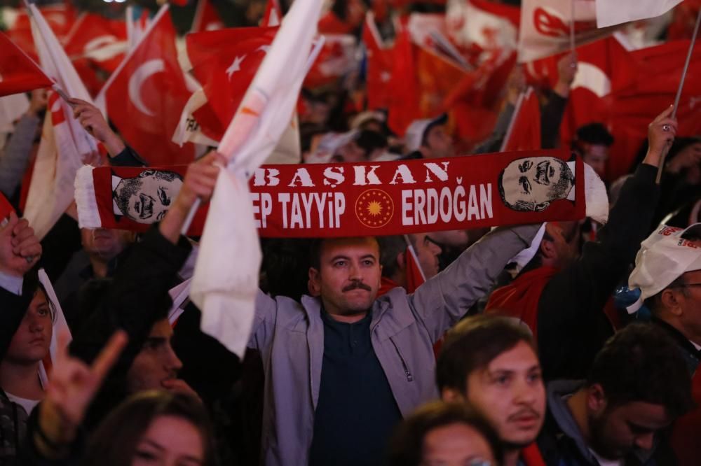 Erdogan gana el referéndun constitucional en Turquía