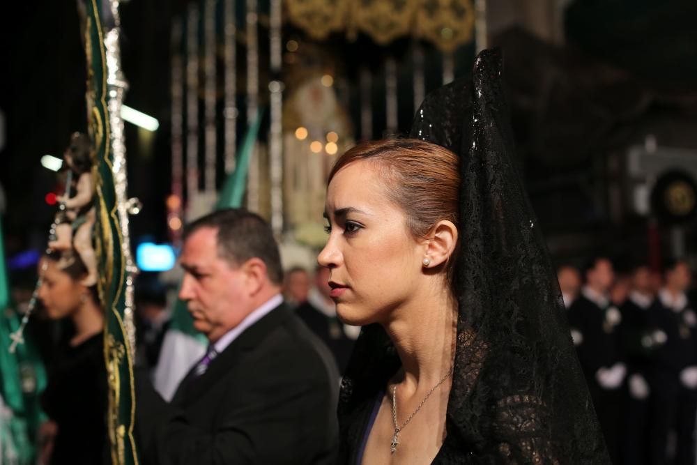 Miércoles Santo en Torrevieja. Encuentro en la Vía Dolorosa protagonizado por la imagen de Nuestra Señora de la Esperanza y de la Paz y Jesús en la Caída