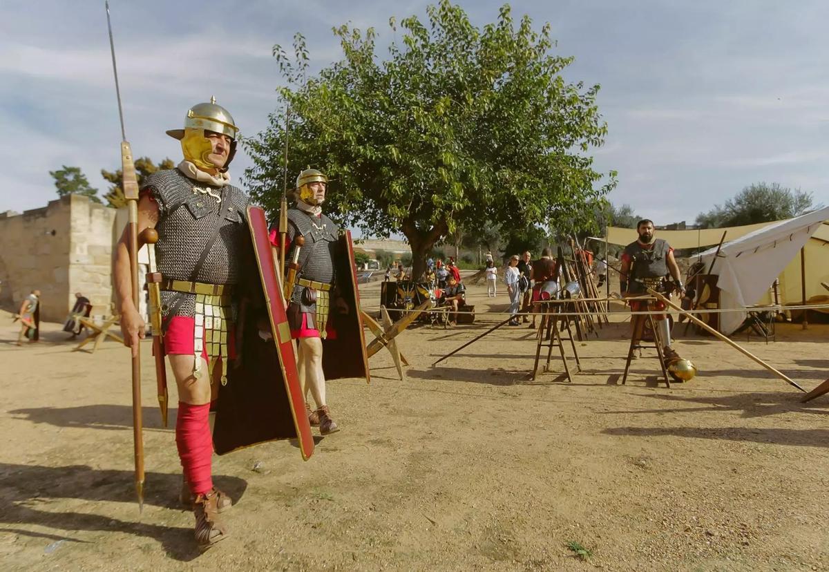Tropas romanas acampando en la capital extremeña.