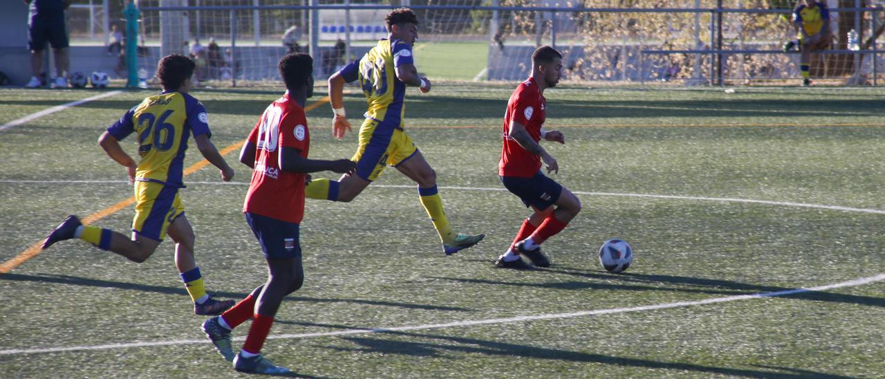 Acción del Diocesano-Alcorcón B jugado en los Campos Manuel Sánchez Delgado.