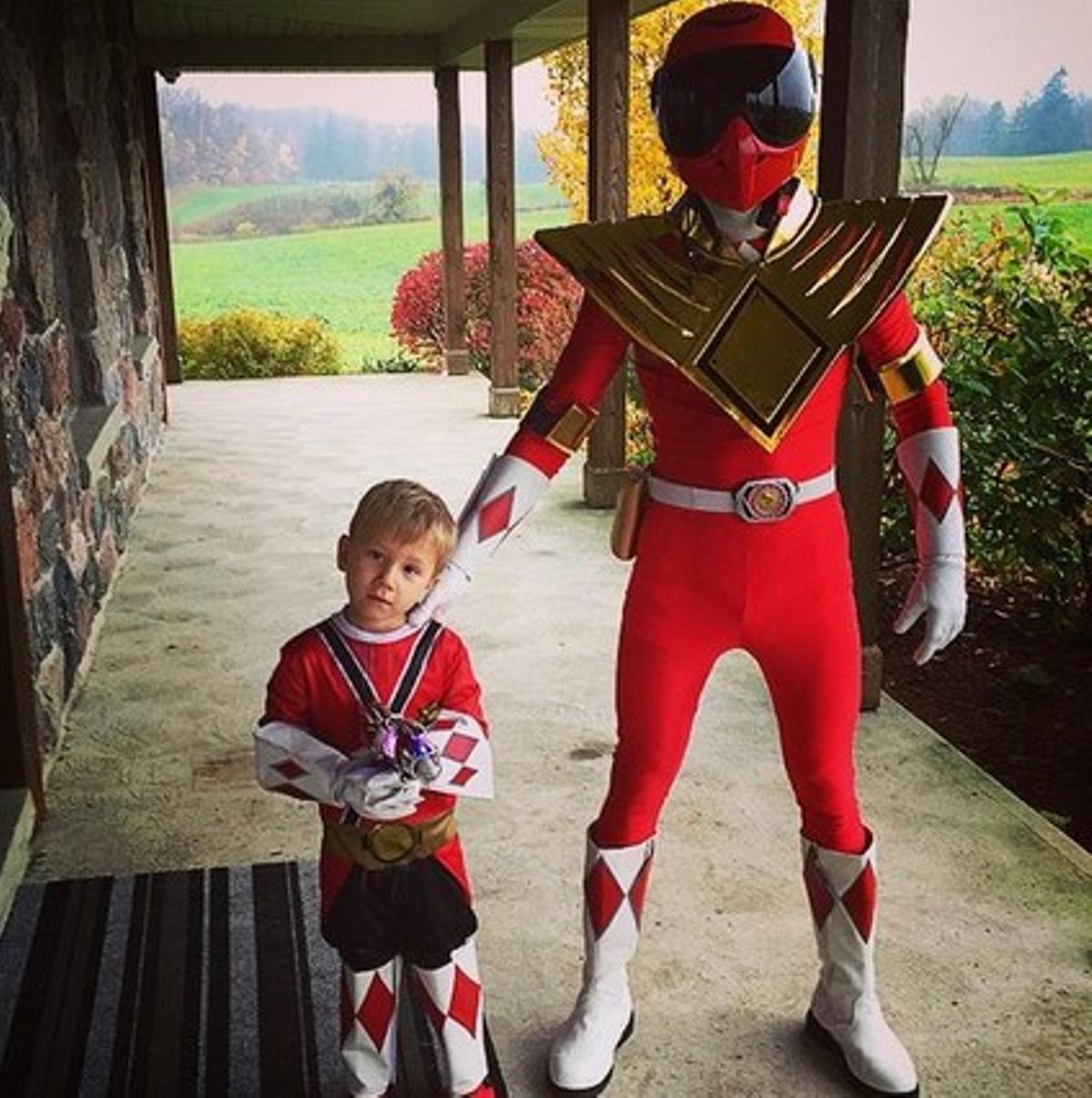 Justin Bieber se disfrazó de Power Ranger para la fiesta de Halloween