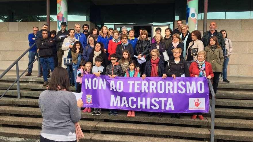 Una concentración de 2017 contra la violencia machista en Moaña. // Gonzalo Núñez