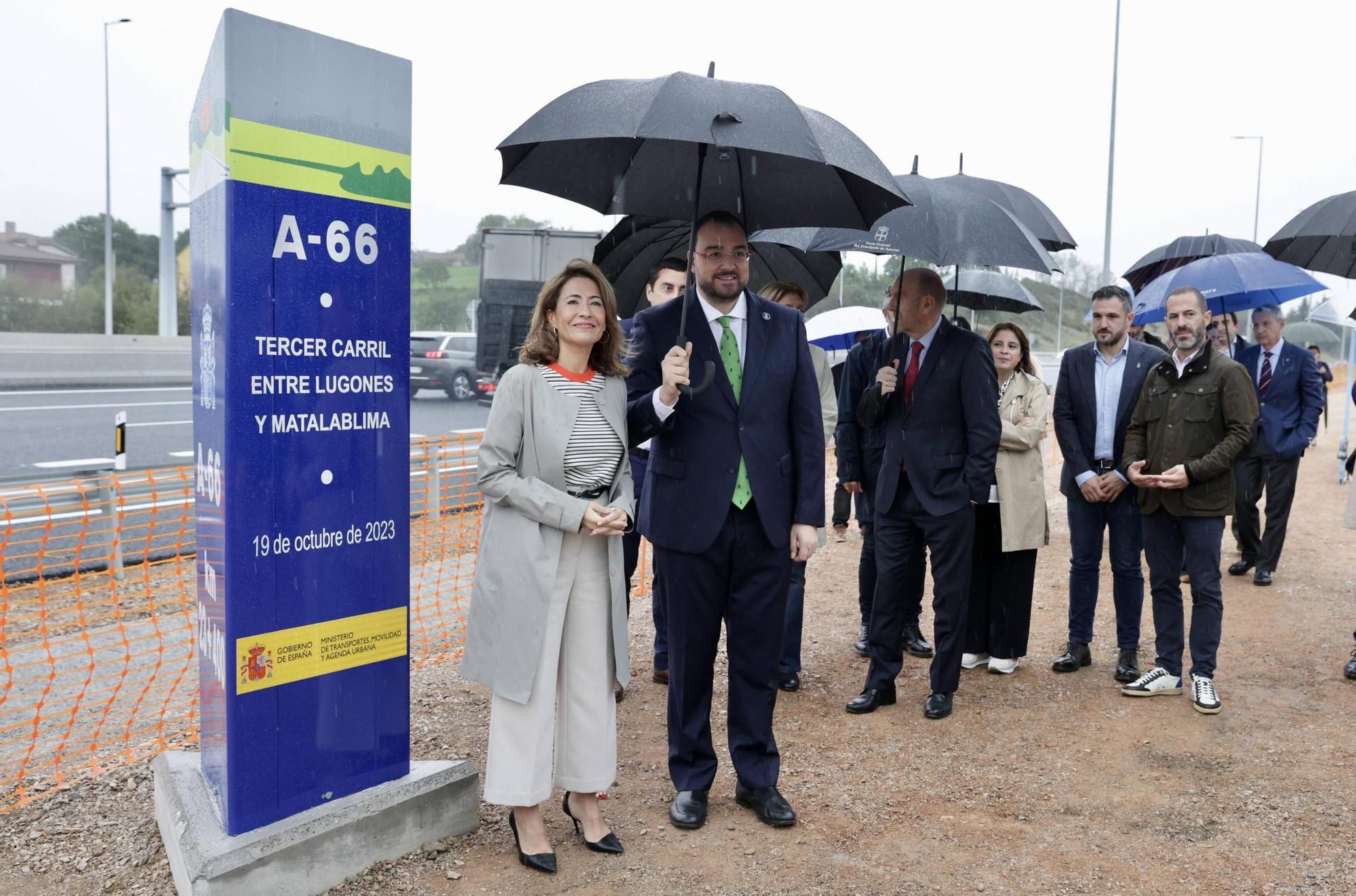 EN IMÁGENES: Así ha sido la inauguración del tercer carril de la "Y"