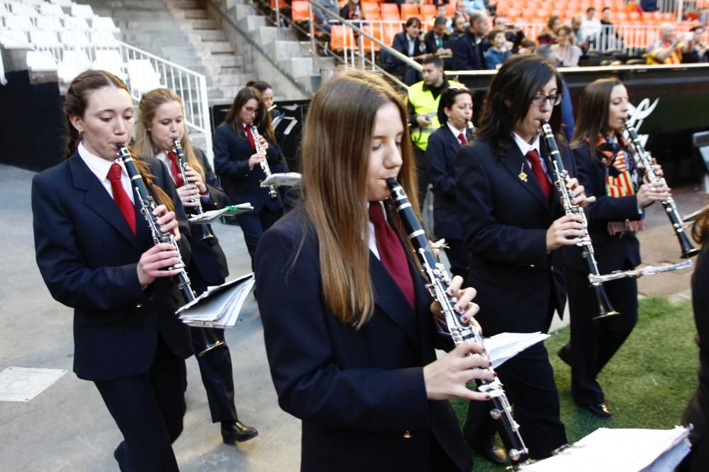 'L'entrà' de la Unión Musical Alcublana recibe a los héroes del Camp Nou