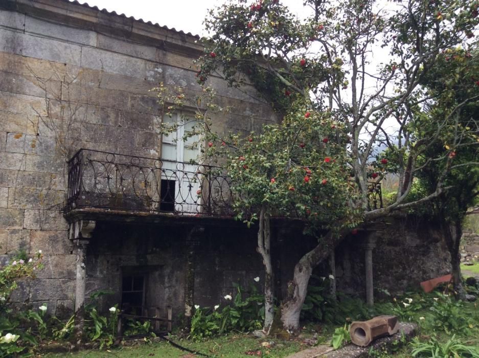 Conoce los secretos del monasterio de Oia. // M. Clavero