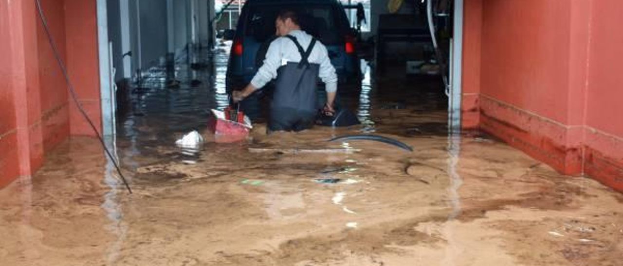 Vecinos de Onda recogen firmas para crear un colector y evitar inundaciones