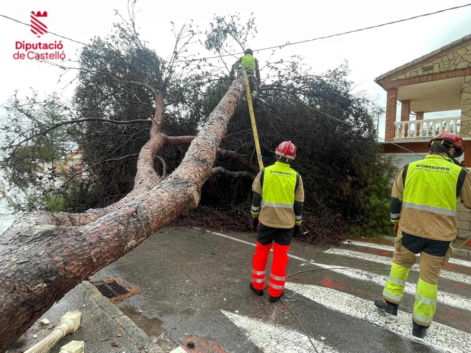 Galería: Las imágenes de las intervenciones de los bomberos duranta la dana