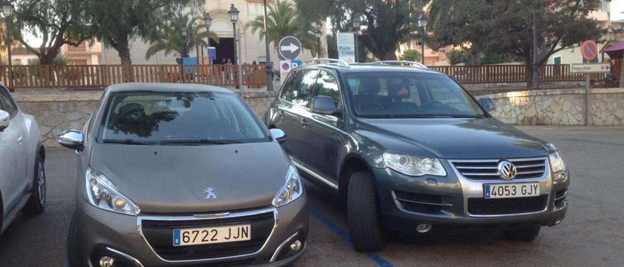 El coche que el delegado de Porto Cristo, Joan Gomila, tuvo dos horas mal aparcado.
