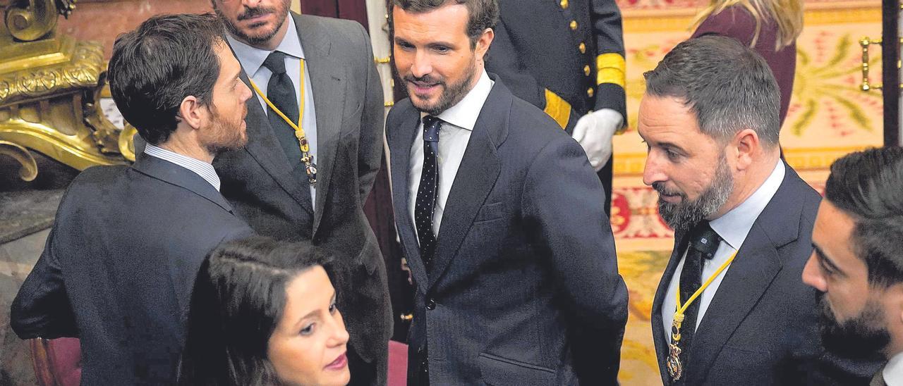 Pablo Casado, Santiago Abascal e Inés Arrimadas.