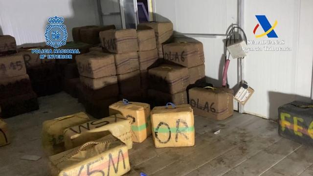 Droga incautada al desarticular una red criminal en Rota.