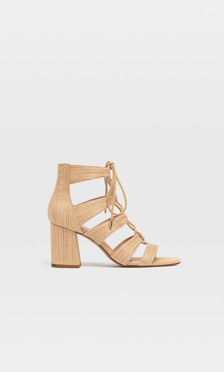 Sandalias tacón acordonadas 19,99€