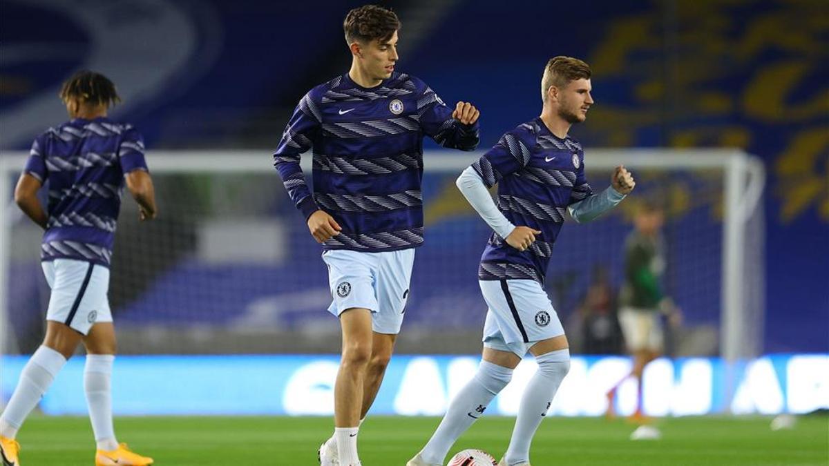 Los alemanes, Werner y Havertz, calentando antes de un partido con el Chelsea