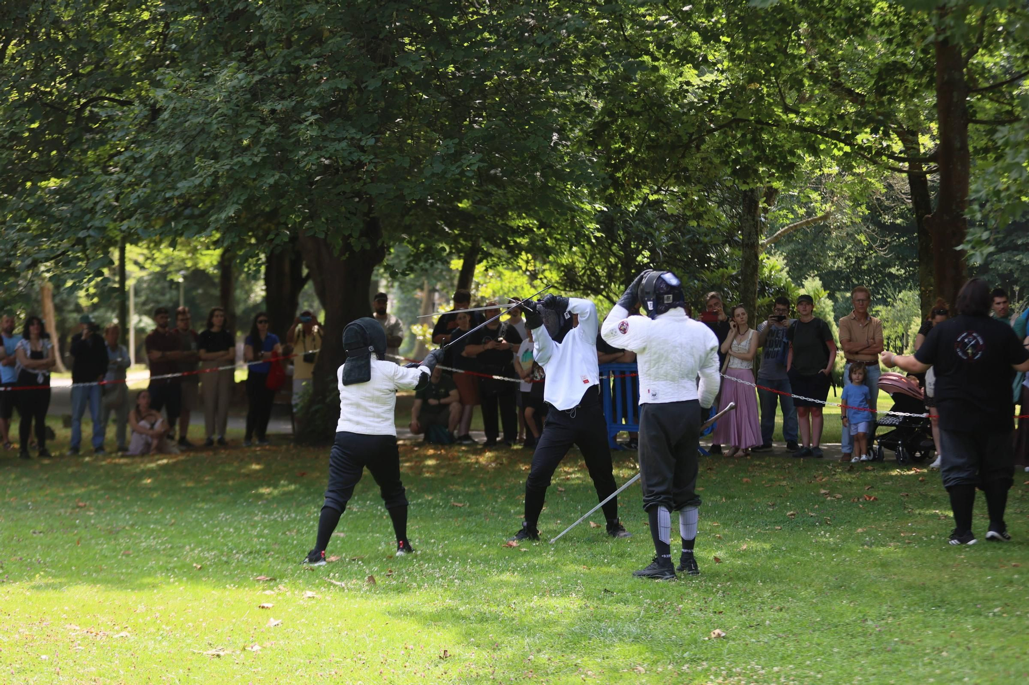 EN IMÁGENES: Los talleres de esgrima del Festival Celsius en Avilés