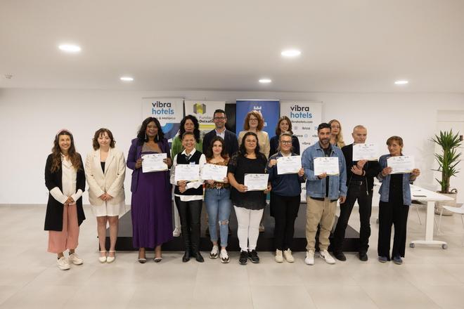 Entrega de certificaciones de un curso de Hostelería de la Fundació Deixalles en Ibiza