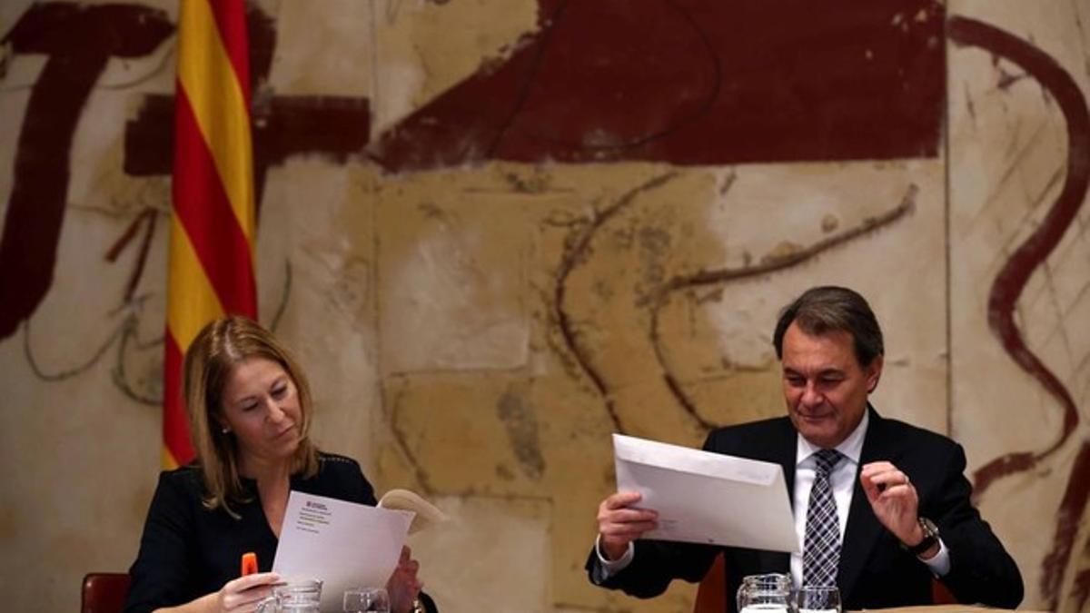 Artur Mas y Neus Munte, en la reunión del Consell Executiu.