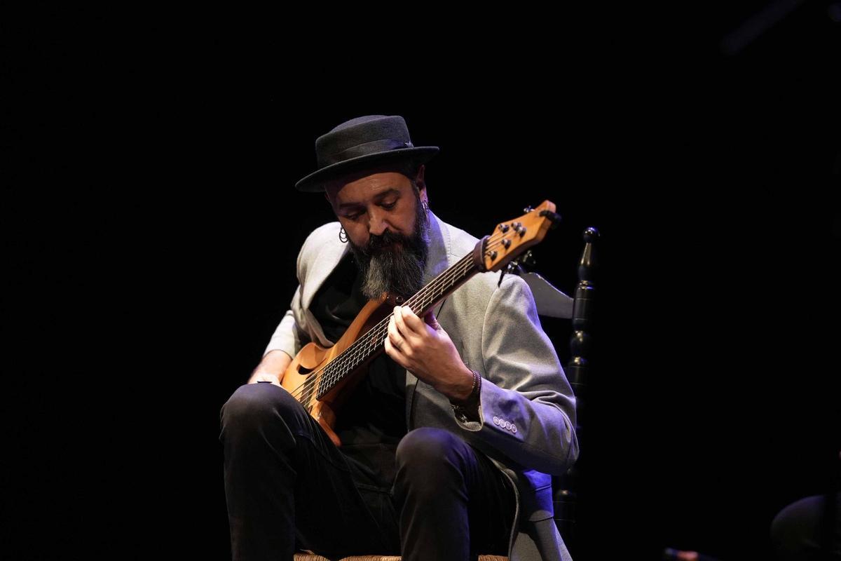 Juanfe Pérez, bajista eléctrico ganador del 24 Concurso Nacional de Arte Flamenco de Córdoba.