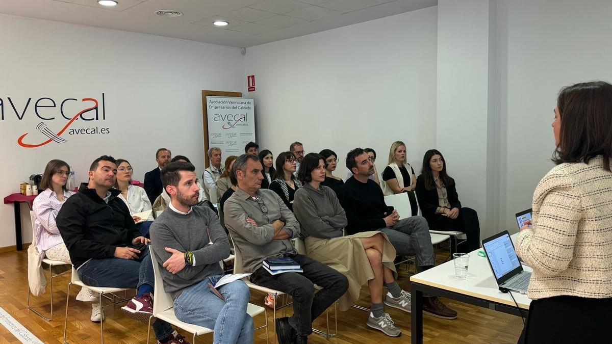 Un momento de la jornada organizada en la sede de Avecal.