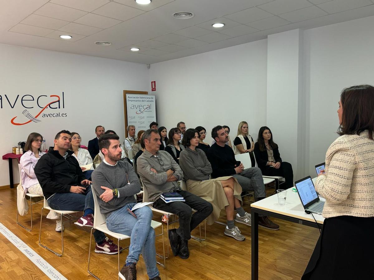 Un momento de la jornada organizada en la sede de Avecal.