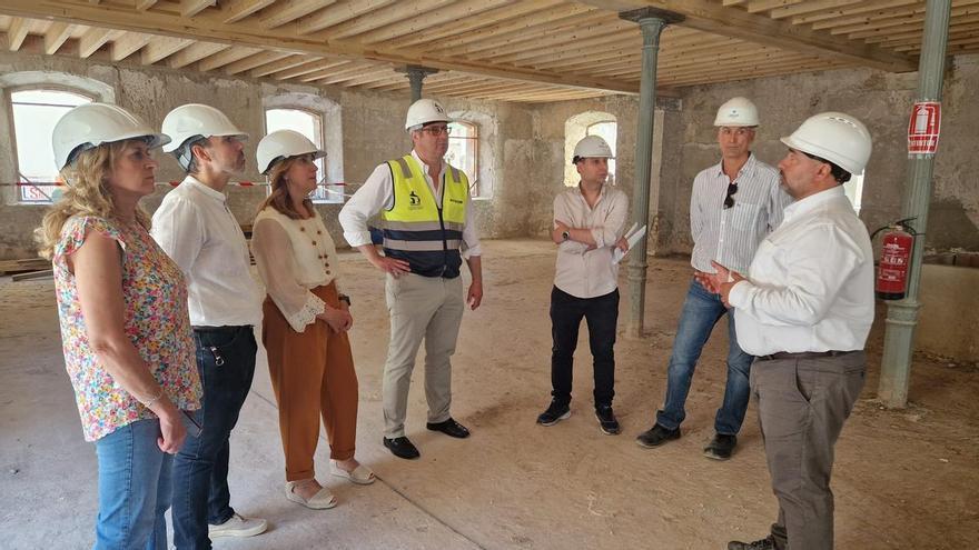 Las obras de La Alianza de Puente Genil estarán terminadas a finales de septiembre: "Se va a ganar un espacio cultural y expositivo de primer orden"