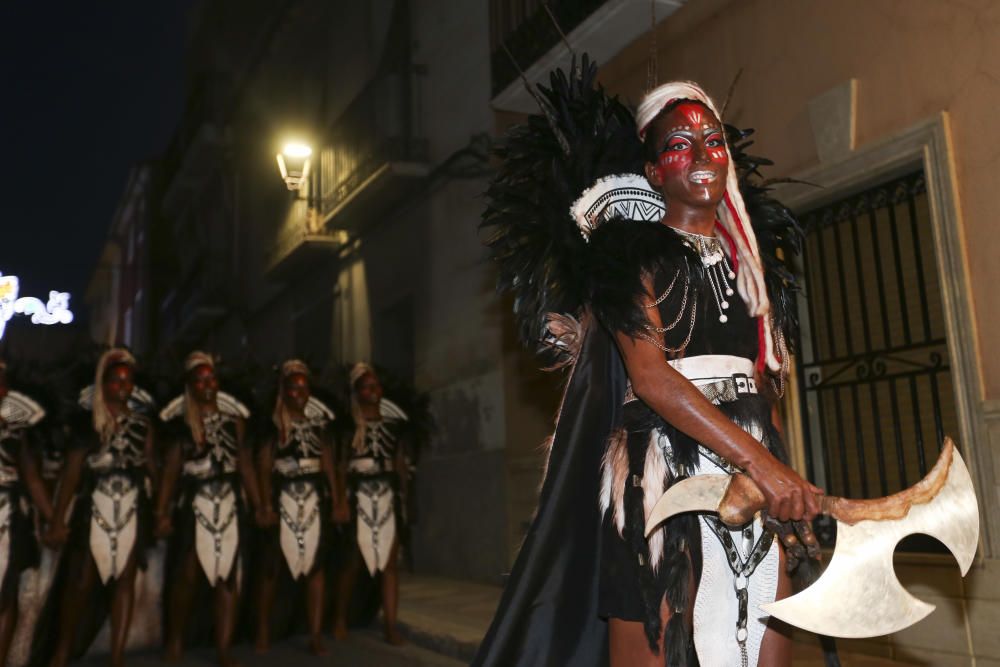 Los Moros y Cristianos de Aspe viven un desenlace espectacular