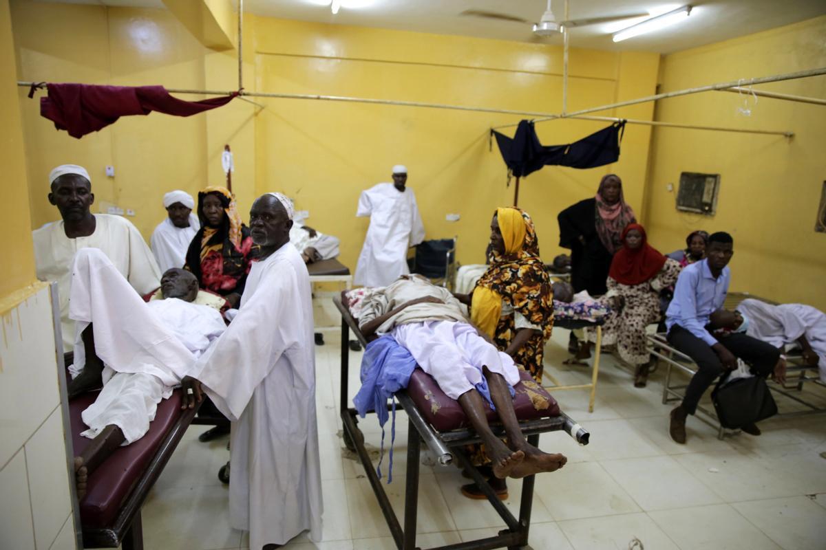 Bombardeados 13 hospitales en Sudán desde el inicio de conflicto hace una semana, dicen médicos