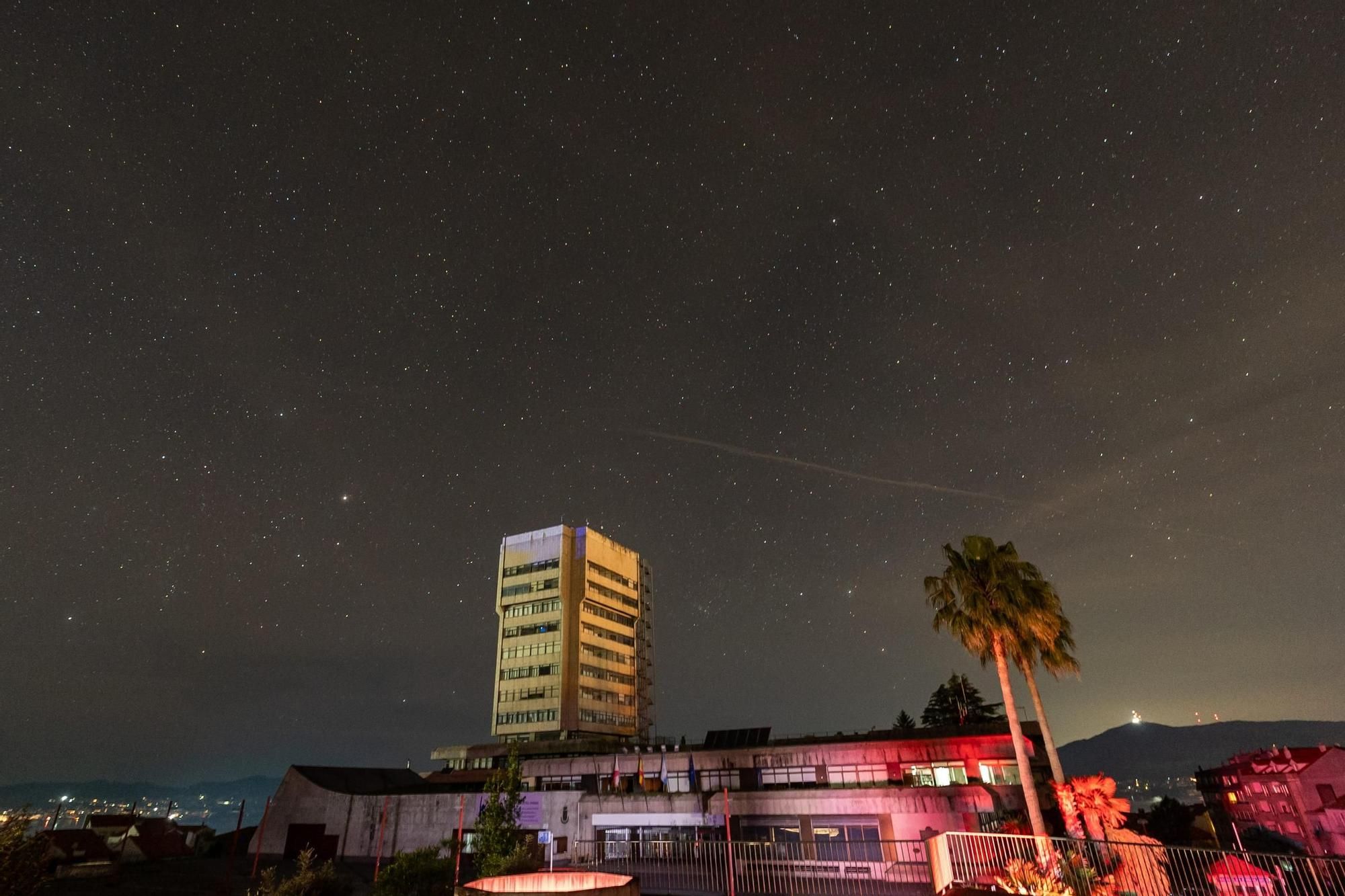 El apagón devuelve las estrellas al cielo de Vigo
