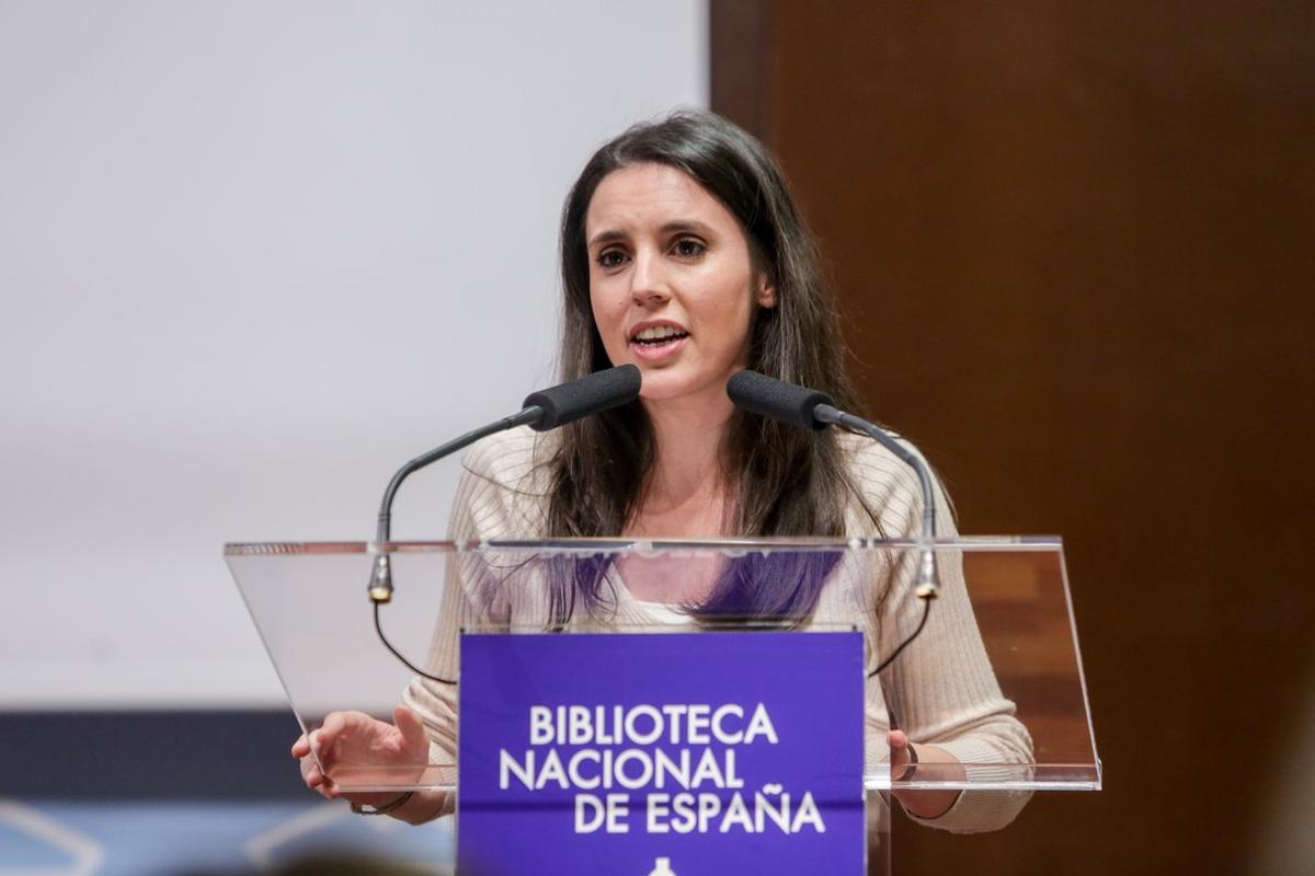 La ministra de Igualdad, Irene Montero, durante su intervenciÃ³n en la presentaciÃ³n de la proyecciÃ³n del documental ’La mujer que soÃ±aba con nÃºmeros’ en la Biblioteca Nacional coincidiendo con los actos que celebran el DÃ­a Internacional de la Mujer y la NiÃ±a en la Ciencia (11 de febrero), en Madrid (EspaÃ±a) a 13 de febrero de 2020.