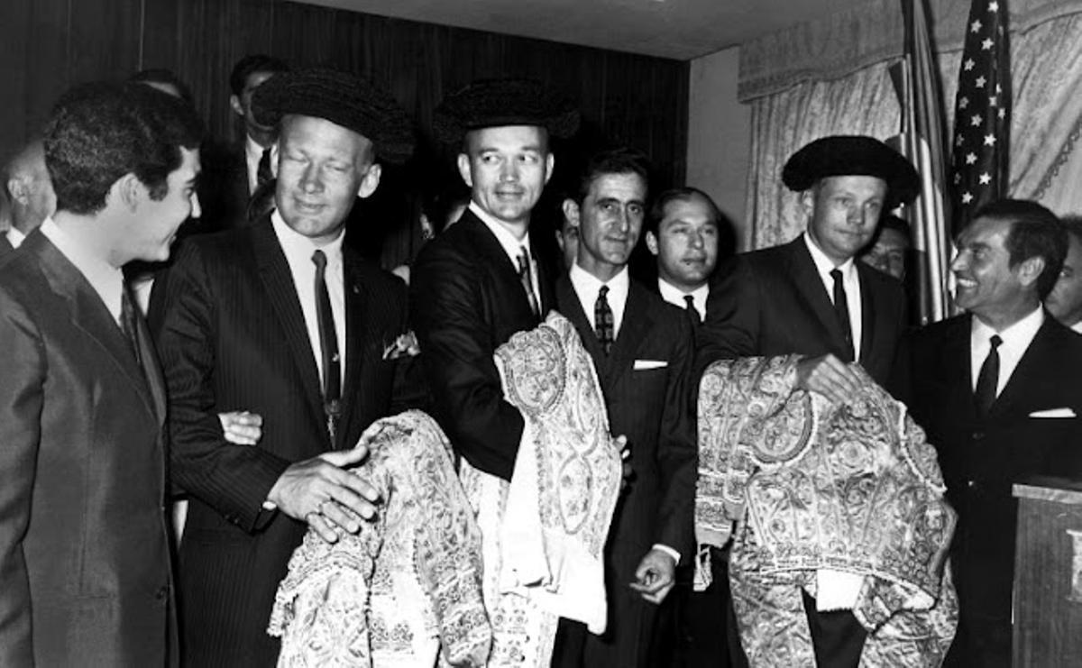 Recibimiento taurino en Madrid, en 1969, a los tres toreros del Apolo 11 que pisaron la Luna.