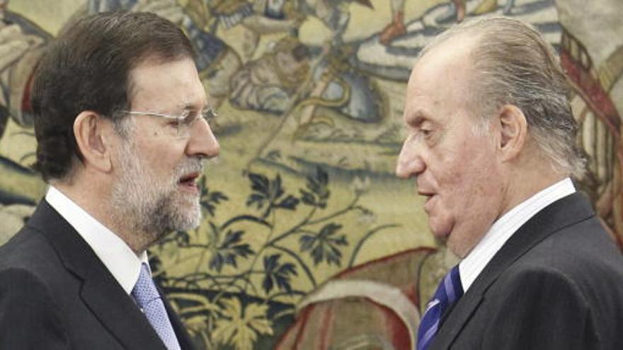 El Rey retoma sus obligaciones despachando con Rajoy