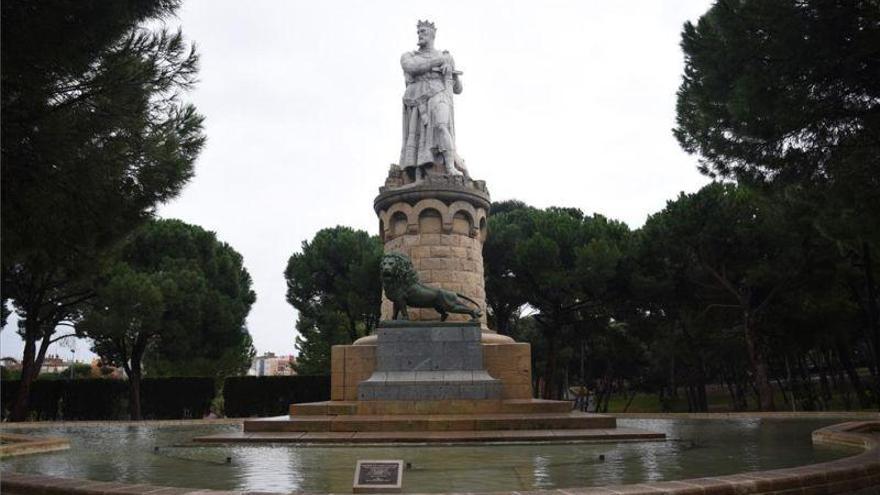 Alfonso I El Batallador y el león del Parque Grande lucen ya restaurados