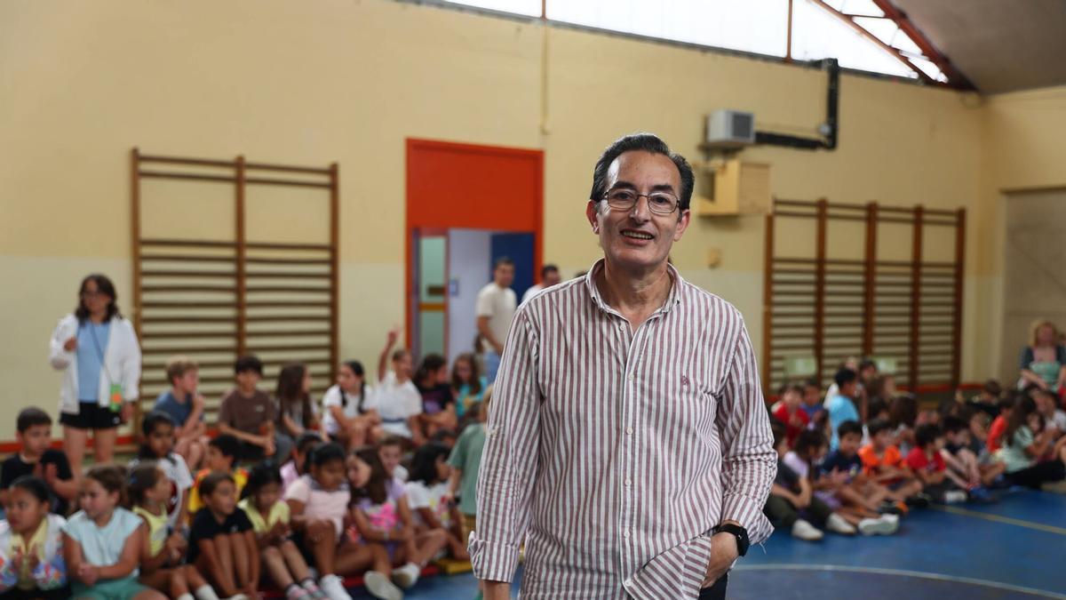 Ramón Estébanez, el día de su última fiesta de fin de curso en el Enrique Alonso.