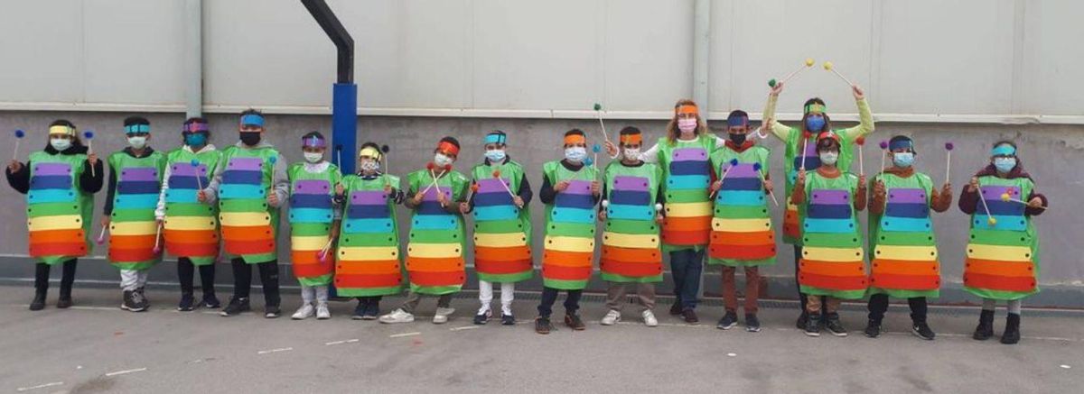 El carnaval llena de ilusión y alegría los colegios