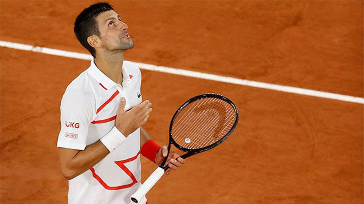 Djokovic presenta sus credenciales con una lección