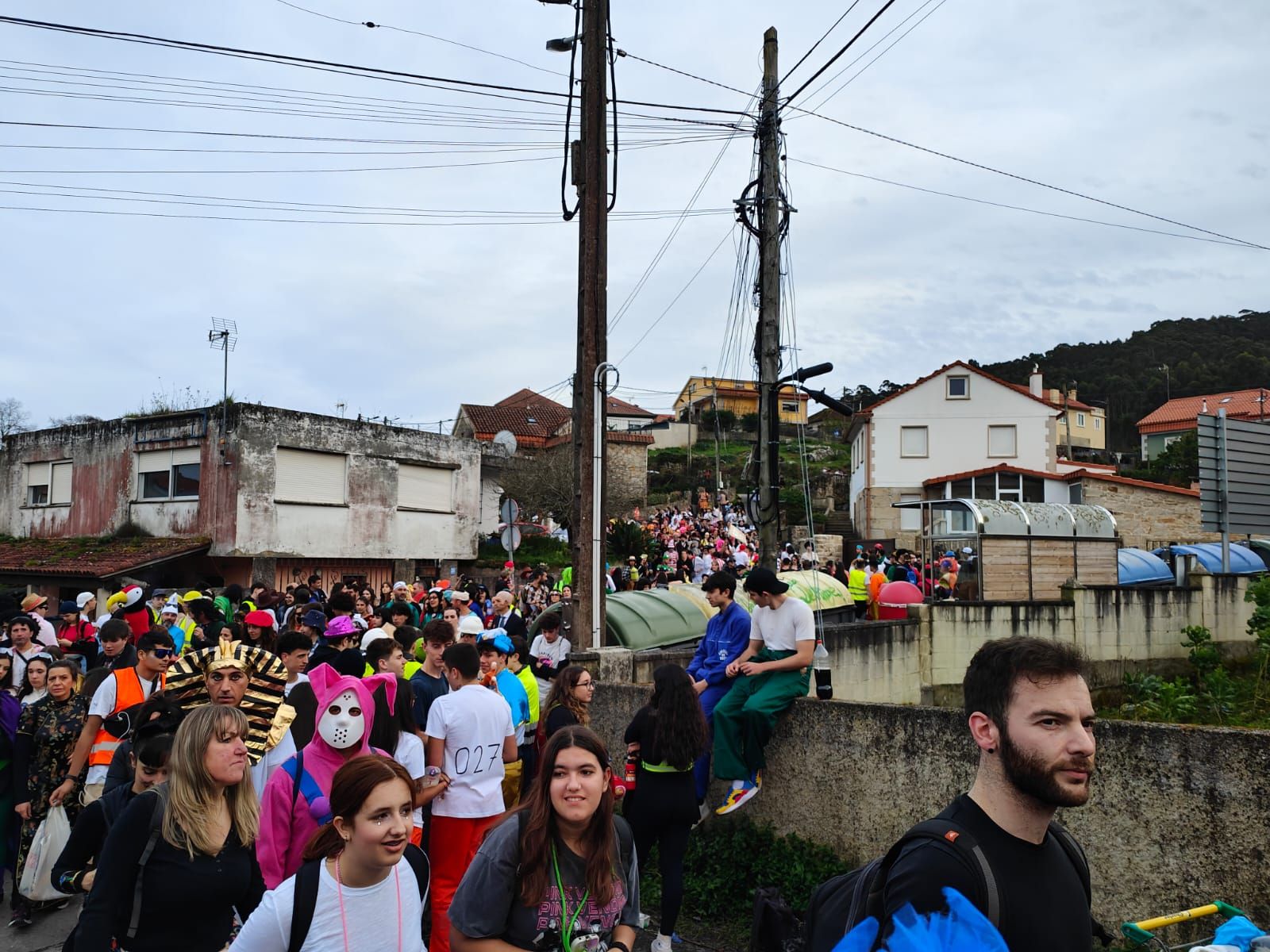 O Hío se disfraza de color, fiesta y alegría