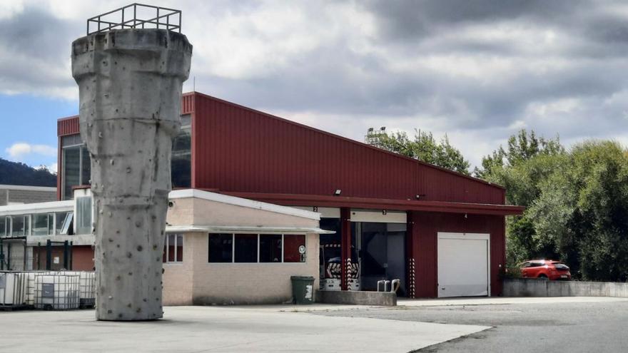 Instalación actual del parque comarcal de bomberos en el polígono de Sabón. |   // LOC