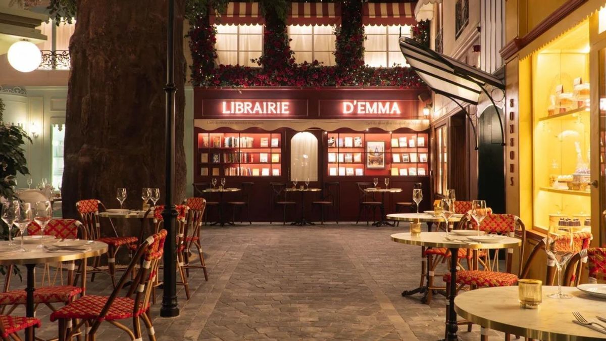 Así es el restaurante Voltereta, un rincón de París en pleno Sevilla.