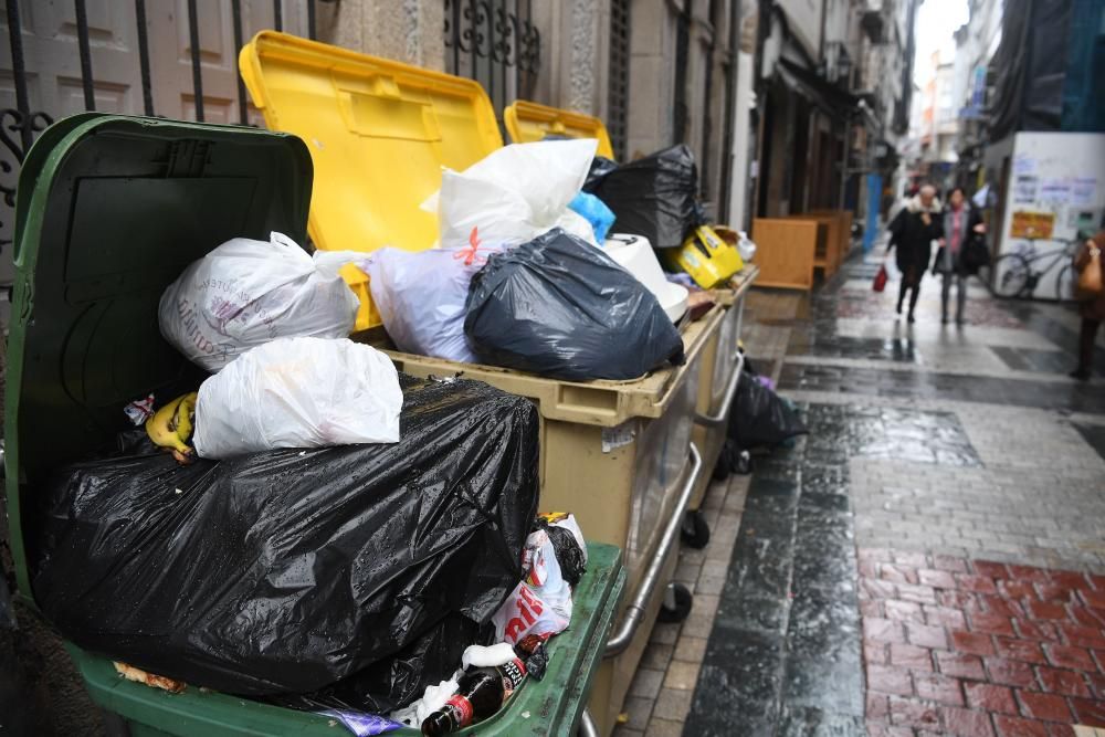 A Coruña: Basura sin recoger por tercer día