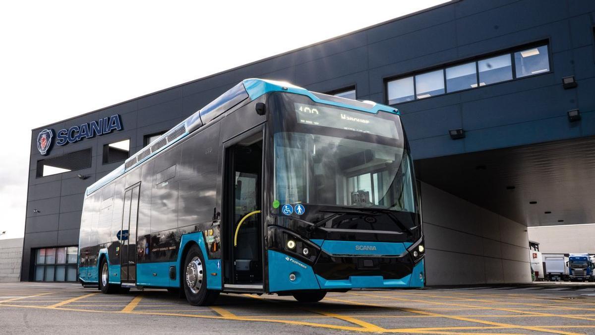 Primera guagua interurbana 100 % eléctrica de Gran Canaria, el acto de entrega en la sede de Scania en Madrid.