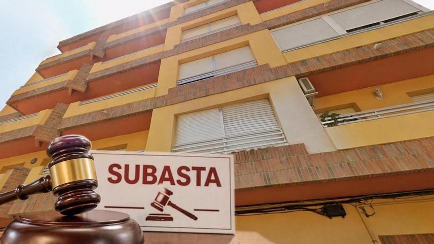 Dos garajes desde 16.700 euros y una vivienda por 198.000: así son las subastas activas hoy en Alicante